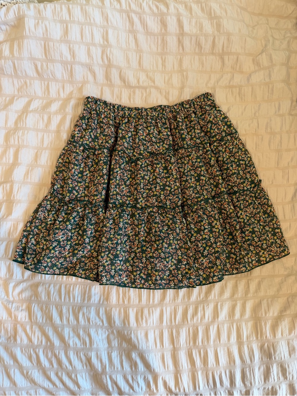 Arizona Jean Company Green Floral Tiered Mini Skirt
